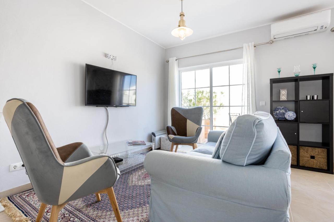 Newly Renovated 2 Bedroom Townhouse - Close To Salema Beach エクステリア 写真