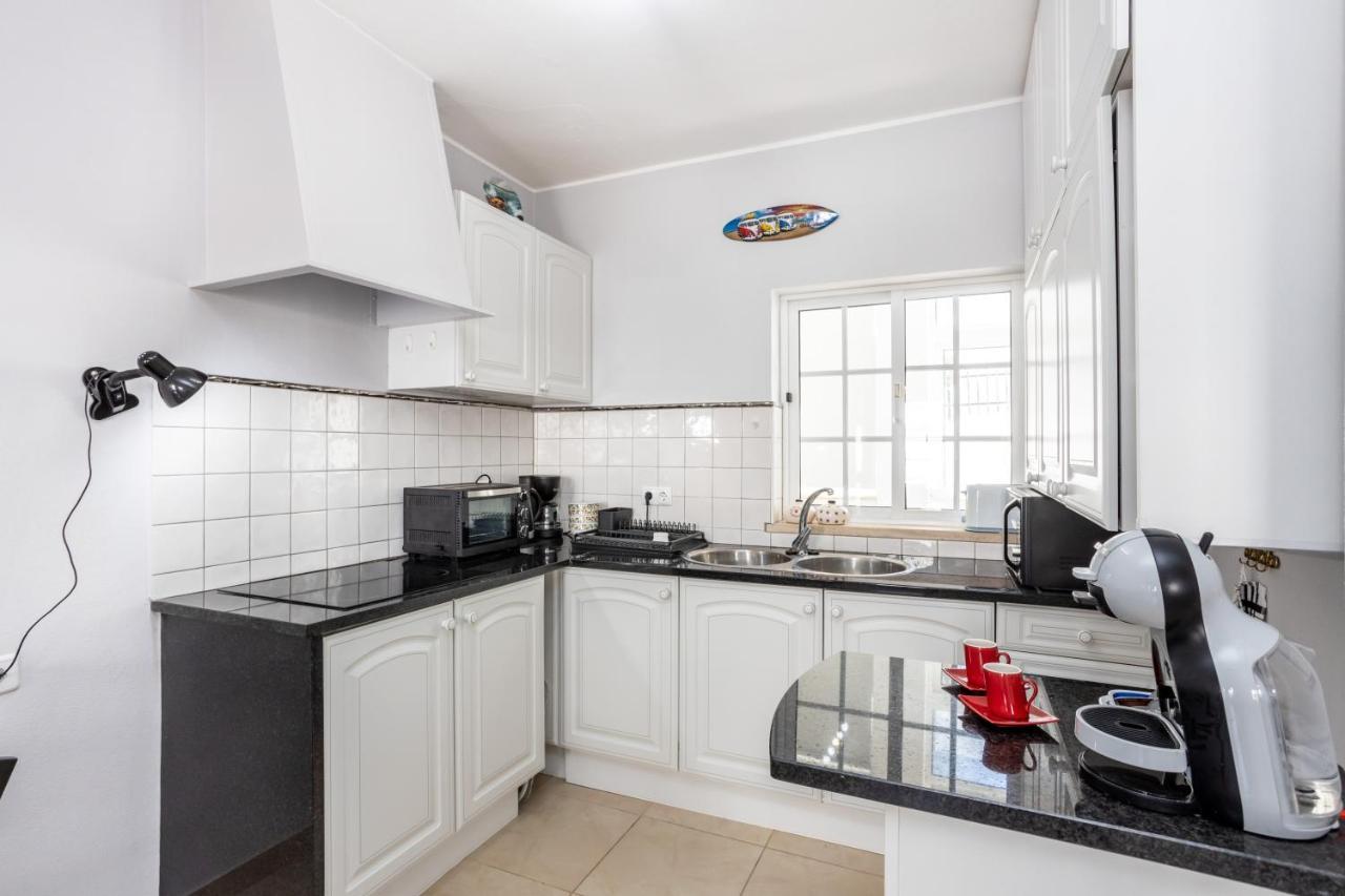 Newly Renovated 2 Bedroom Townhouse - Close To Salema Beach エクステリア 写真