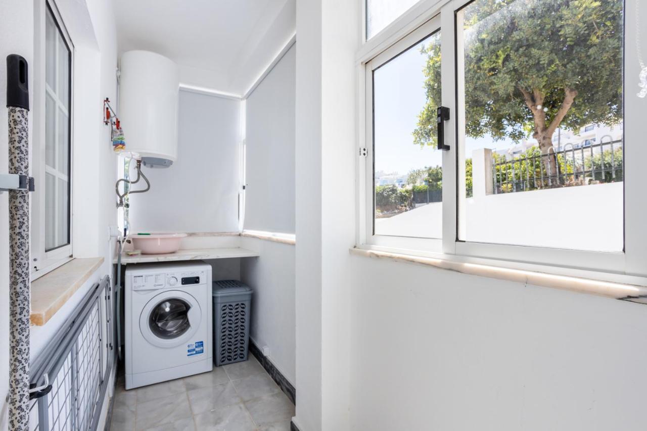 Newly Renovated 2 Bedroom Townhouse - Close To Salema Beach エクステリア 写真