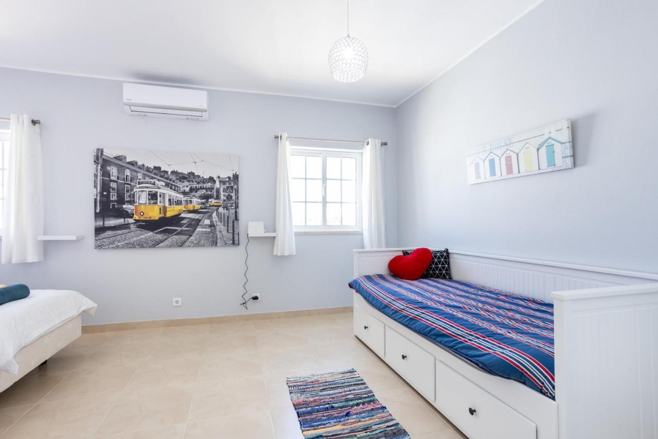 Newly Renovated 2 Bedroom Townhouse - Close To Salema Beach エクステリア 写真