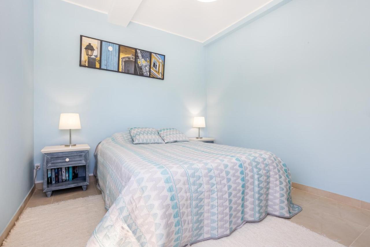 Newly Renovated 2 Bedroom Townhouse - Close To Salema Beach エクステリア 写真